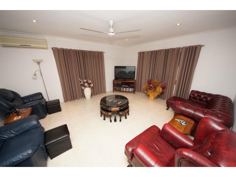 74 Eighth Street, Home Hill QLD 4806