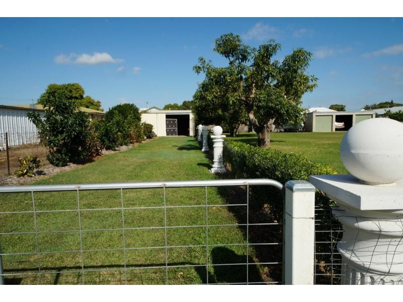74 Eighth Street, Home Hill QLD 4806