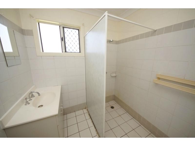 27 Fourth Avenue, Home Hill QLD 4806