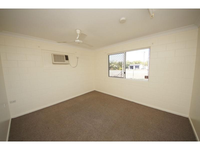 27 Fourth Avenue, Home Hill QLD 4806