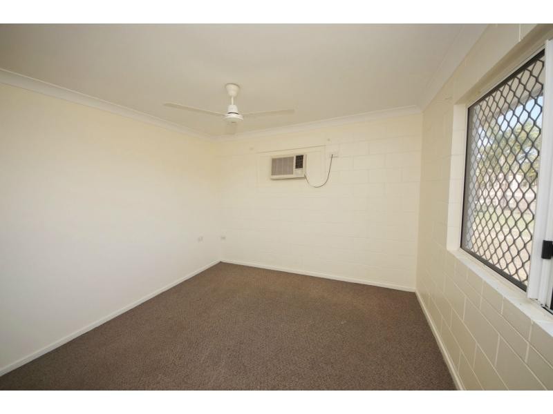 27 Fourth Avenue, Home Hill QLD 4806
