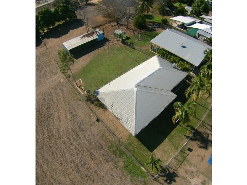 27 Fourth Avenue, Home Hill QLD 4806