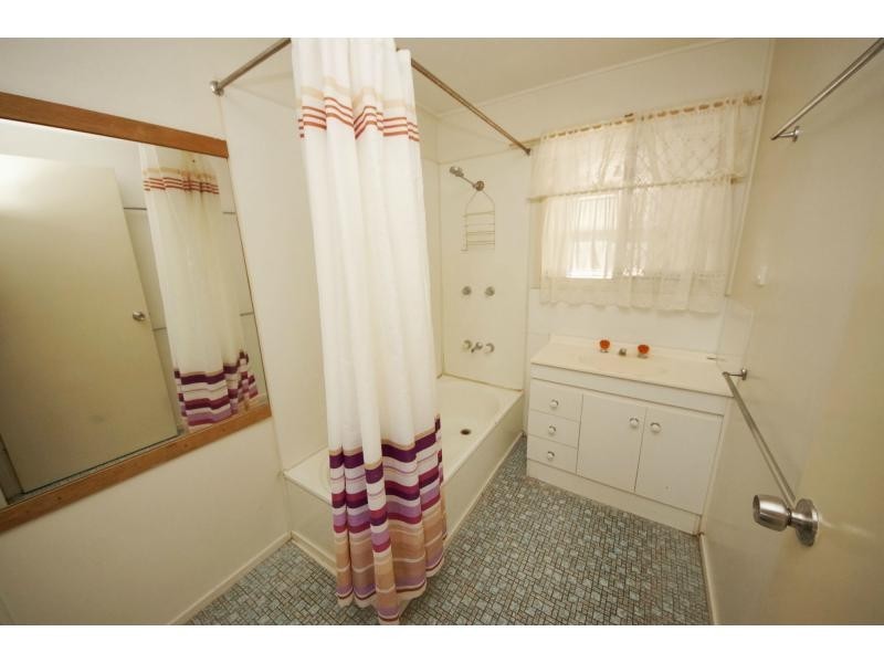 90 Sixth Street, Home Hill QLD 4806
