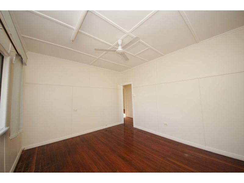 90 Sixth Street, Home Hill QLD 4806