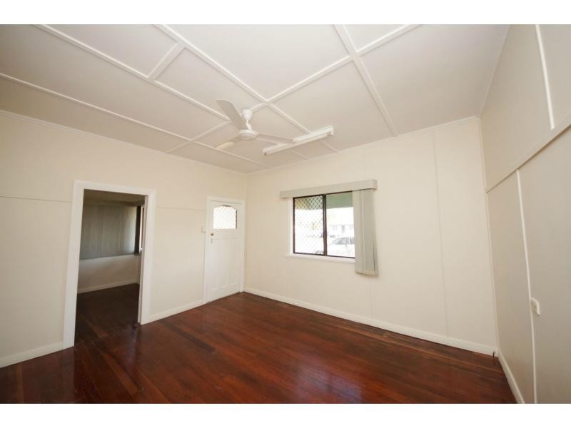 90 Sixth Street, Home Hill QLD 4806