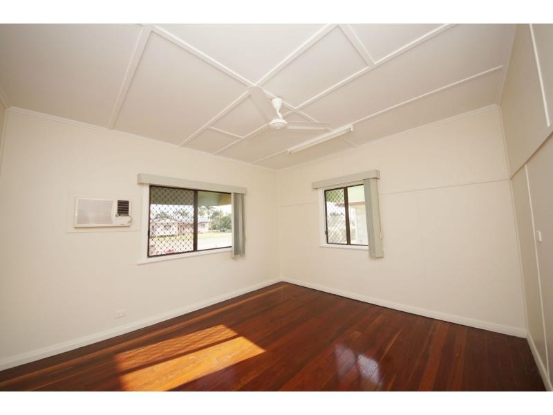 90 Sixth Street, Home Hill QLD 4806