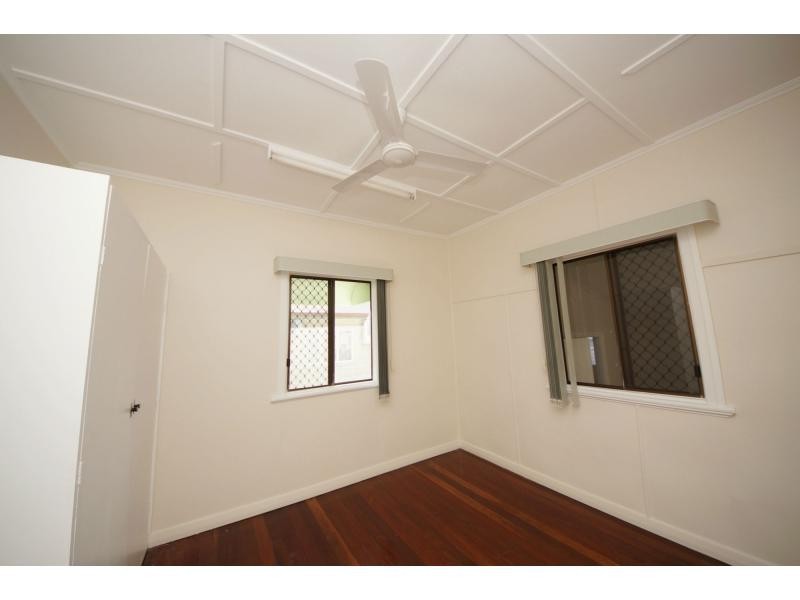 90 Sixth Street, Home Hill QLD 4806