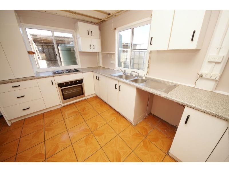 8 Tait Road, Ayr QLD 4807