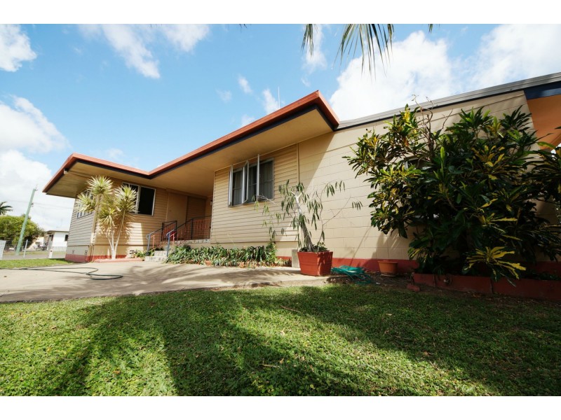 3 Fourth Avenue, Home Hill QLD 4806