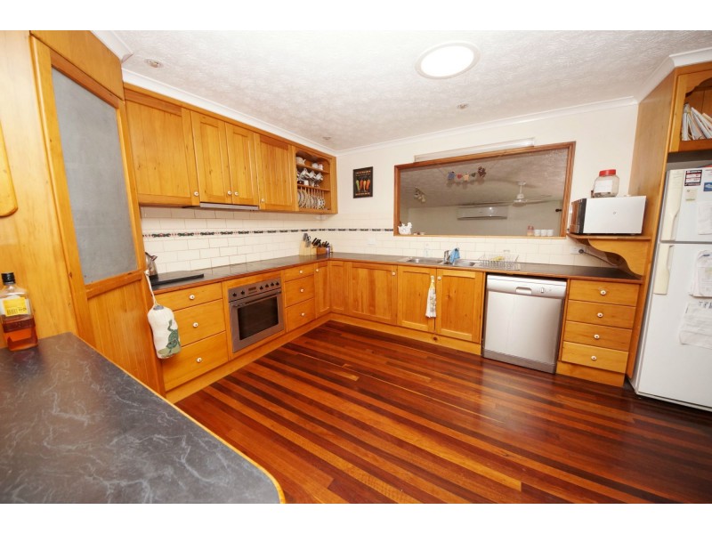 3 Fourth Avenue, Home Hill QLD 4806