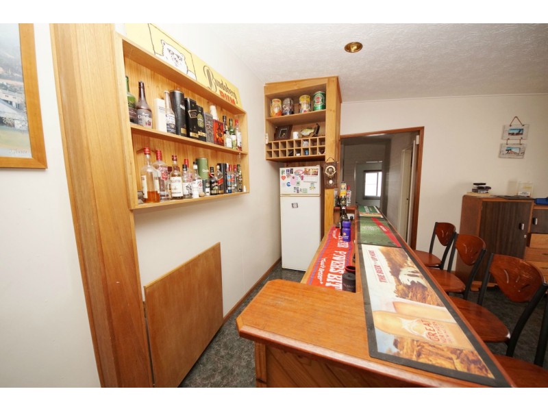 3 Fourth Avenue, Home Hill QLD 4806