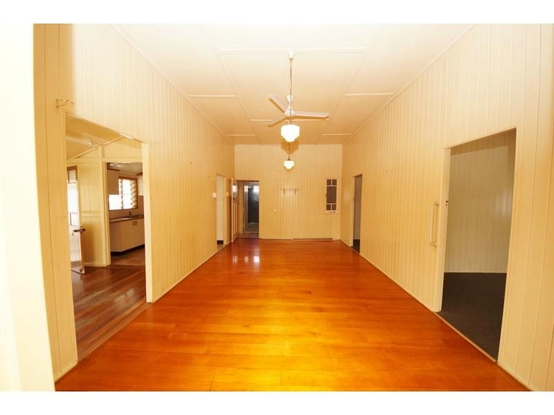 127 Mackenzie Street, Ayr QLD 4807