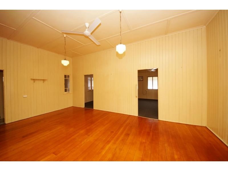 127 Mackenzie Street, Ayr QLD 4807