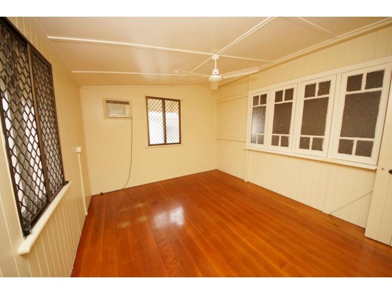 127 Mackenzie Street, Ayr QLD 4807