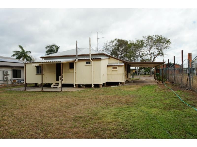 127 Mackenzie Street, Ayr QLD 4807