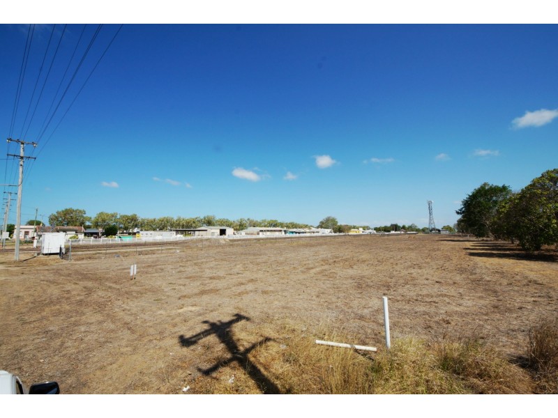 43 Fifth Avenue, Home Hill QLD 4806