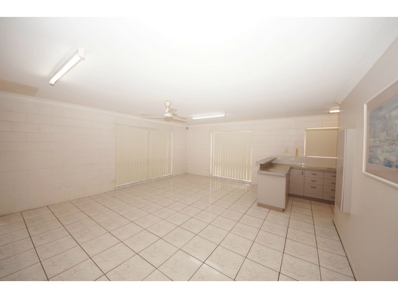 1/135 Graham Street, Ayr QLD 4807