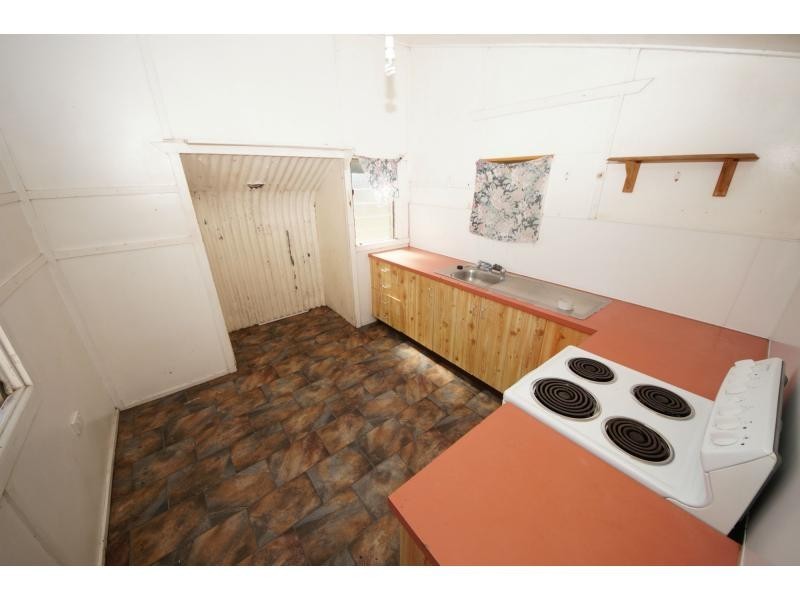 92 Railway Street, Ayr QLD 4807