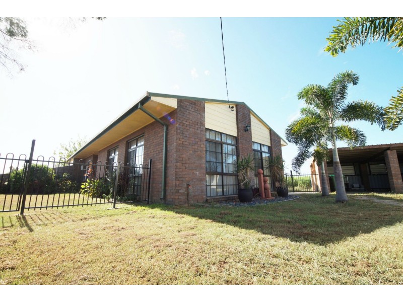 10 Pacific Court, Brandon QLD 4808