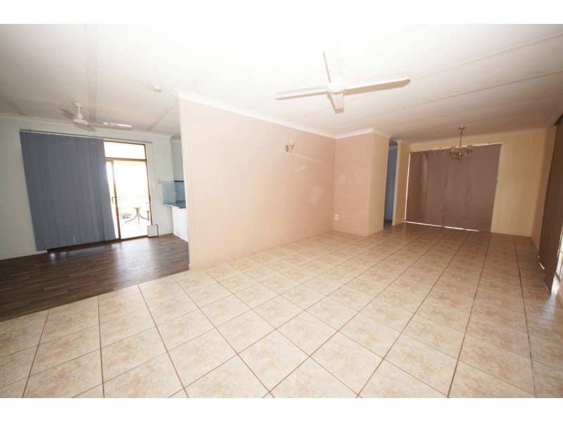 10 Pacific Court, Brandon QLD 4808