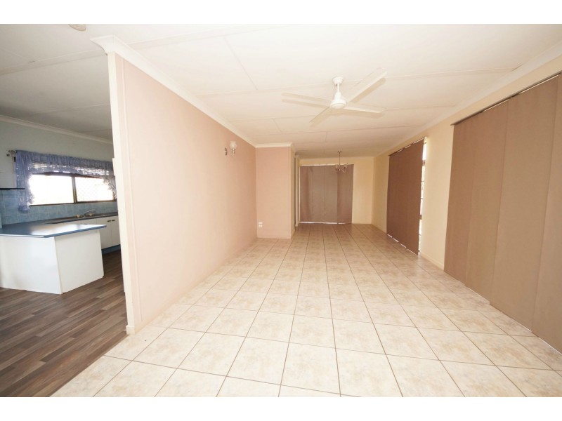 10 Pacific Court, Brandon QLD 4808