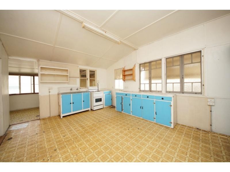 13 Rossiter Street, Ayr QLD 4807