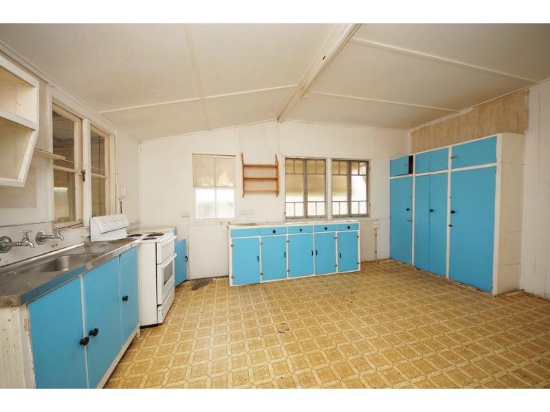 13 Rossiter Street, Ayr QLD 4807