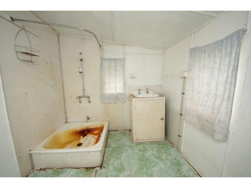 13 Rossiter Street, Ayr QLD 4807