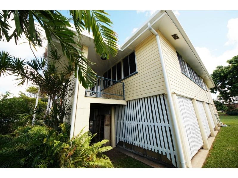 42 Twelfth Street, Home Hill QLD 4806