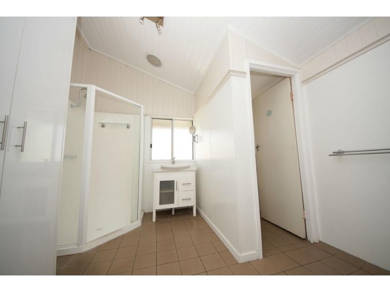 42 Twelfth Street, Home Hill QLD 4806