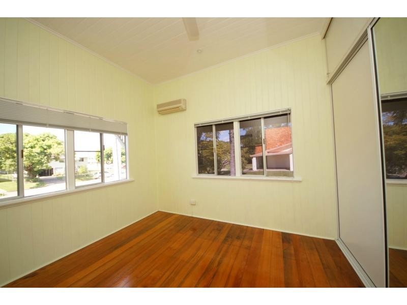 42 Twelfth Street, Home Hill QLD 4806