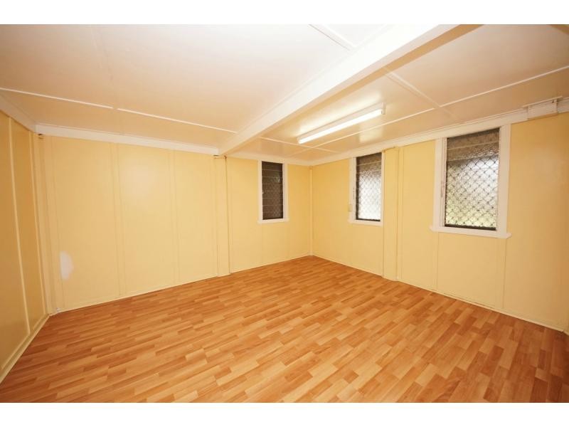 42 Twelfth Street, Home Hill QLD 4806