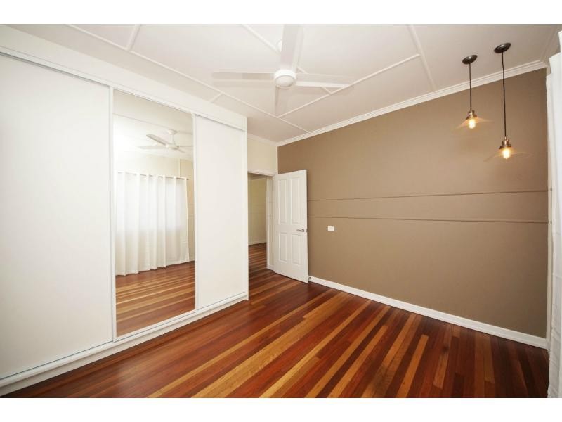 143 Ninth Avenue, Home Hill QLD 4806