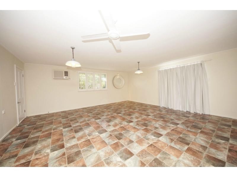 143 Ninth Avenue, Home Hill QLD 4806