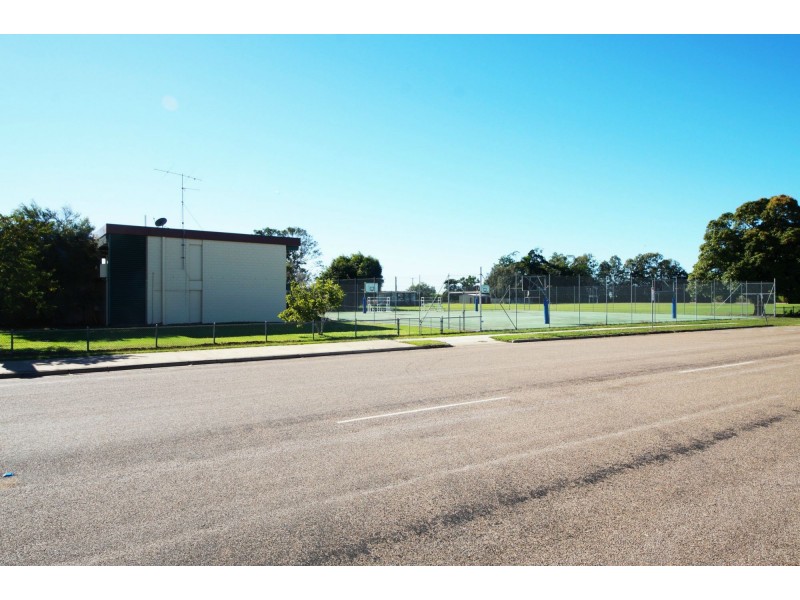 136 Fourteenth Avenue, Home Hill QLD 4806