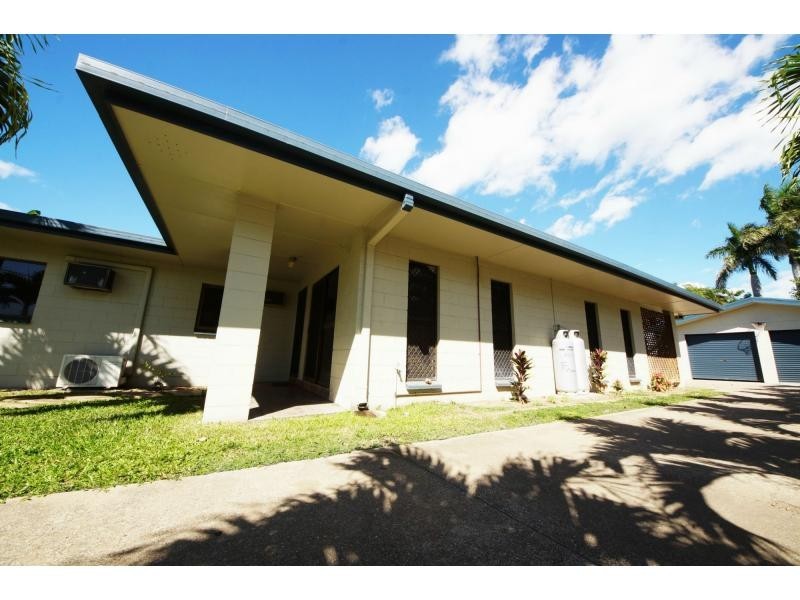 96 Thirteenth Avenue, Home Hill QLD 4806