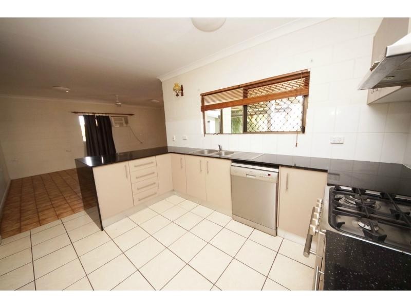 96 Thirteenth Avenue, Home Hill QLD 4806