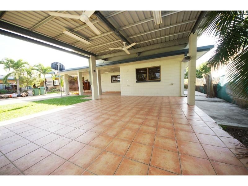 96 Thirteenth Avenue, Home Hill QLD 4806