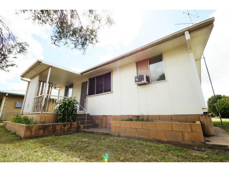 101 Twelfth Avenue, Home Hill QLD 4806