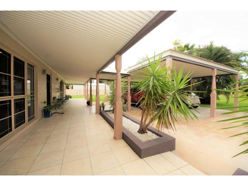 12 Hillcrest Place, Ayr QLD 4807