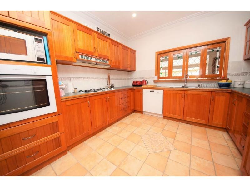 12 Hillcrest Place, Ayr QLD 4807