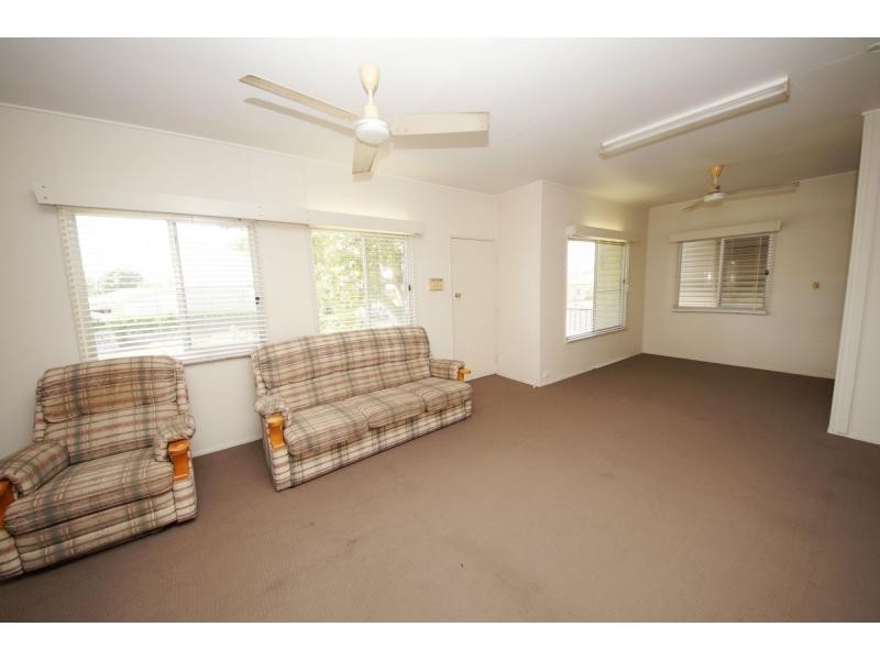 125 Ninth Avenue, Home Hill QLD 4806