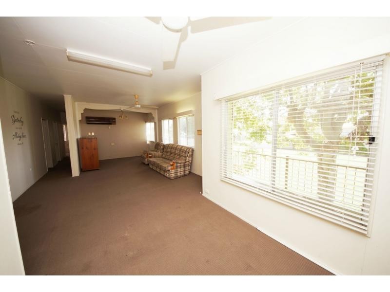 125 Ninth Avenue, Home Hill QLD 4806