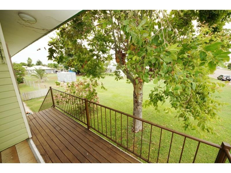 125 Ninth Avenue, Home Hill QLD 4806