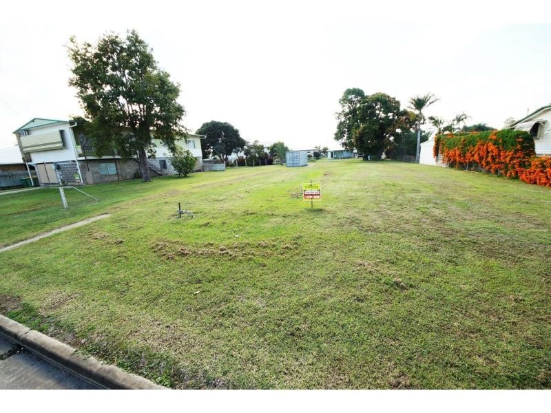 123 Ninth Avenue, Home Hill QLD 4806