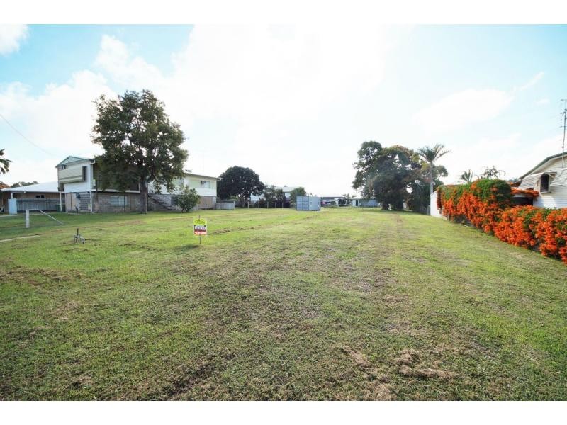 123 Ninth Avenue, Home Hill QLD 4806