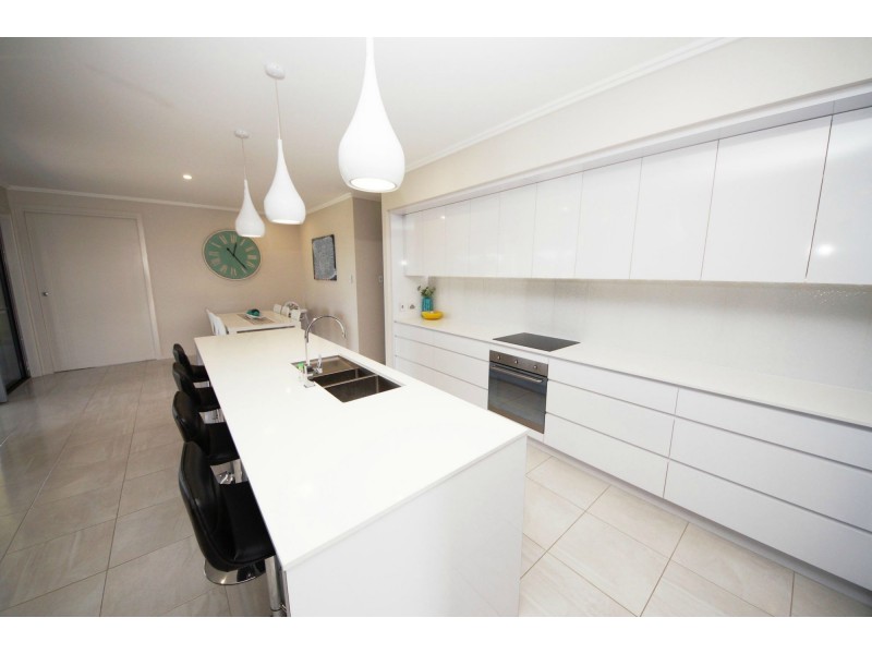 4 Keyren Way, Ayr QLD 4807