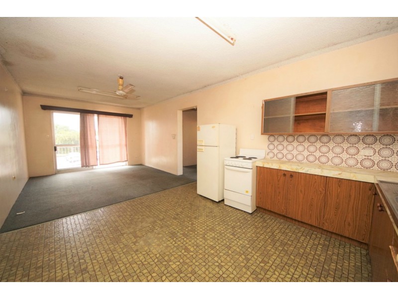 4/9 Queen Street, Ayr QLD 4807