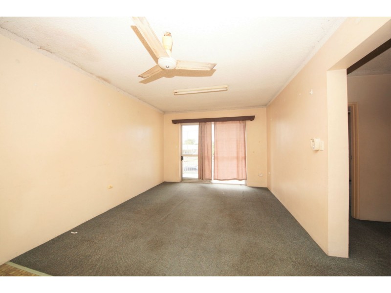 4/9 Queen Street, Ayr QLD 4807