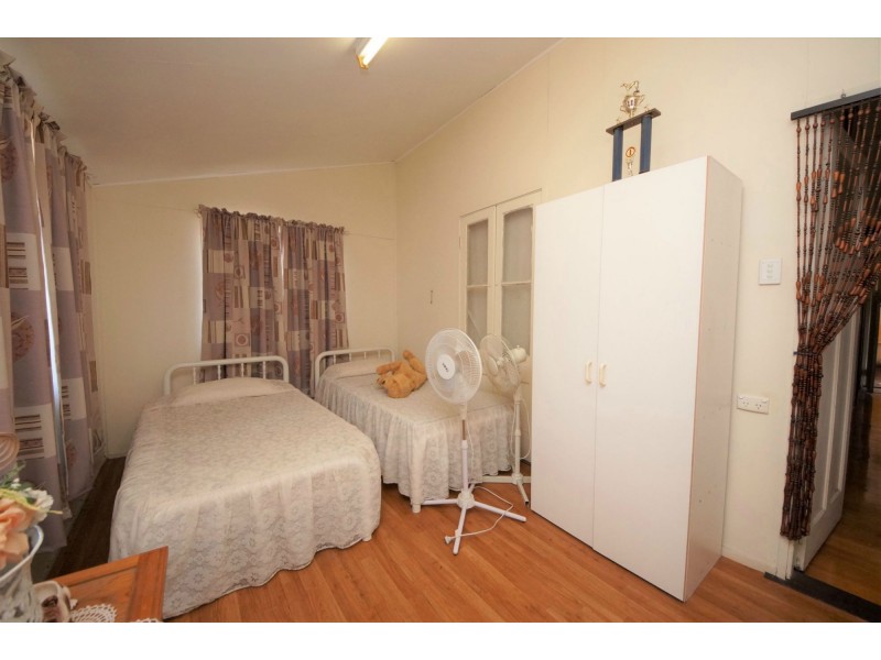 54 First Street, Home Hill QLD 4806